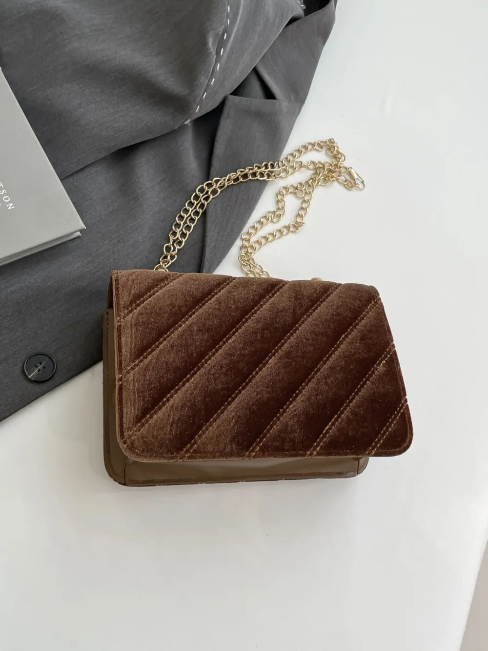 Golden Chain Bag – Night-Out Chic | same ANTHEM