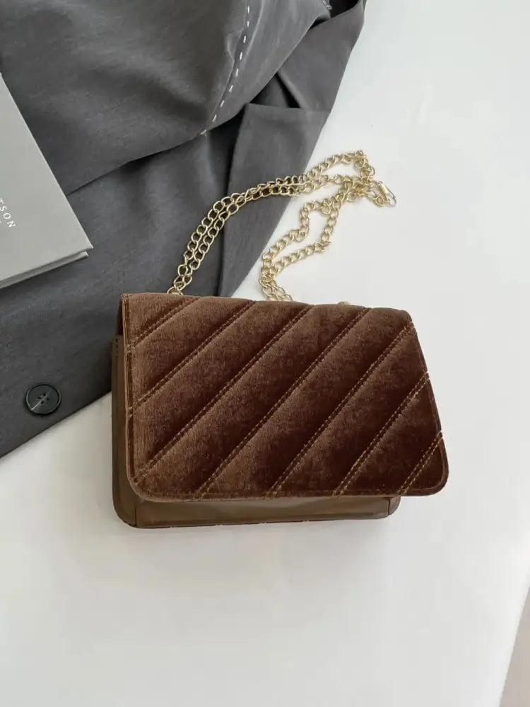 Golden Chain Bag – Night-Out Chic | same ANTHEM