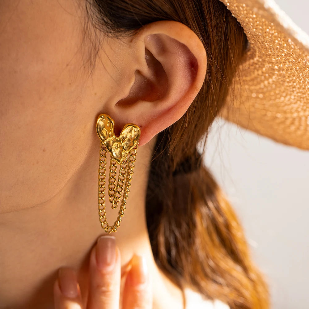 Hammer Heart Tassel Stud Earrings – same ANTHEM. Korean Fashion Jewelry for Soulmates - JDEW2306010