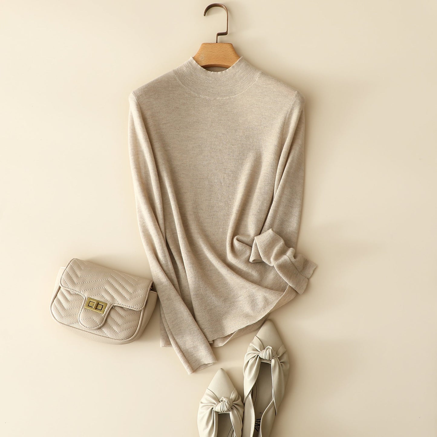 Women’s classic half high collar commuting fit - Apricot / L - Bag