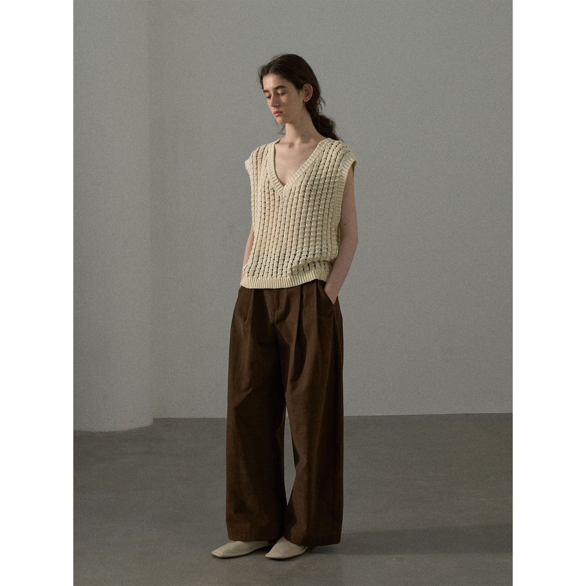 Knitted V-Neck Vest | same ANTHEM. - Bag