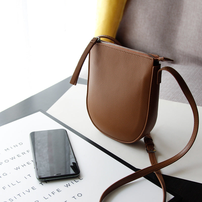 Mini Leather Crossbody Phone Pouch – Soulmate Streetwear | same ANTHEM - Light Brown