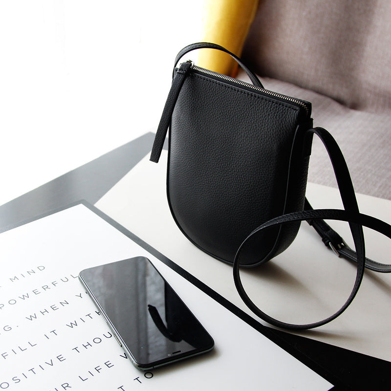 Mini Leather Crossbody Phone Pouch – Soulmate Streetwear | same ANTHEM - Black