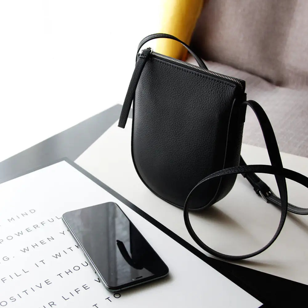 Mini Leather Crossbody Phone Pouch – Soulmate Streetwear | same ANTHEM - Black