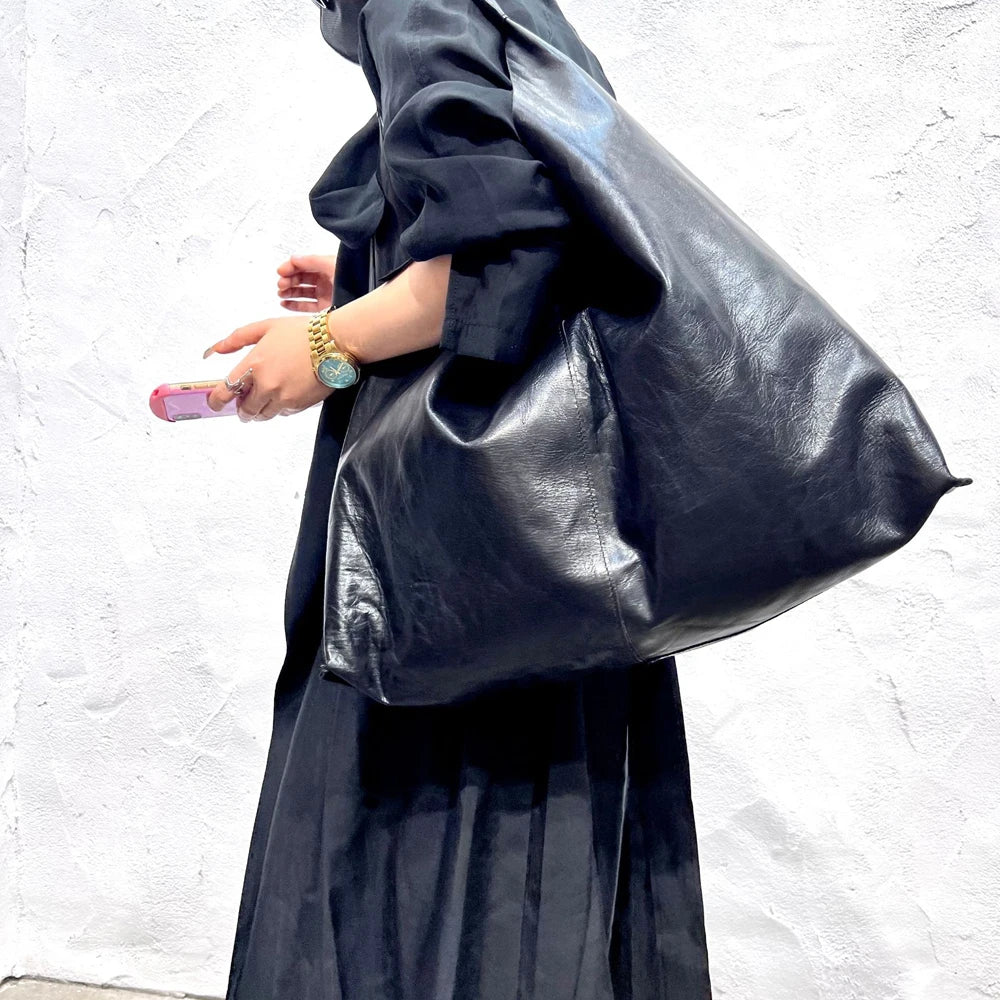 Oversize Leather Shoulder Tote – Vintage Soulmate Bag | same ANTHEM - black / Large(Max Length>50cm)