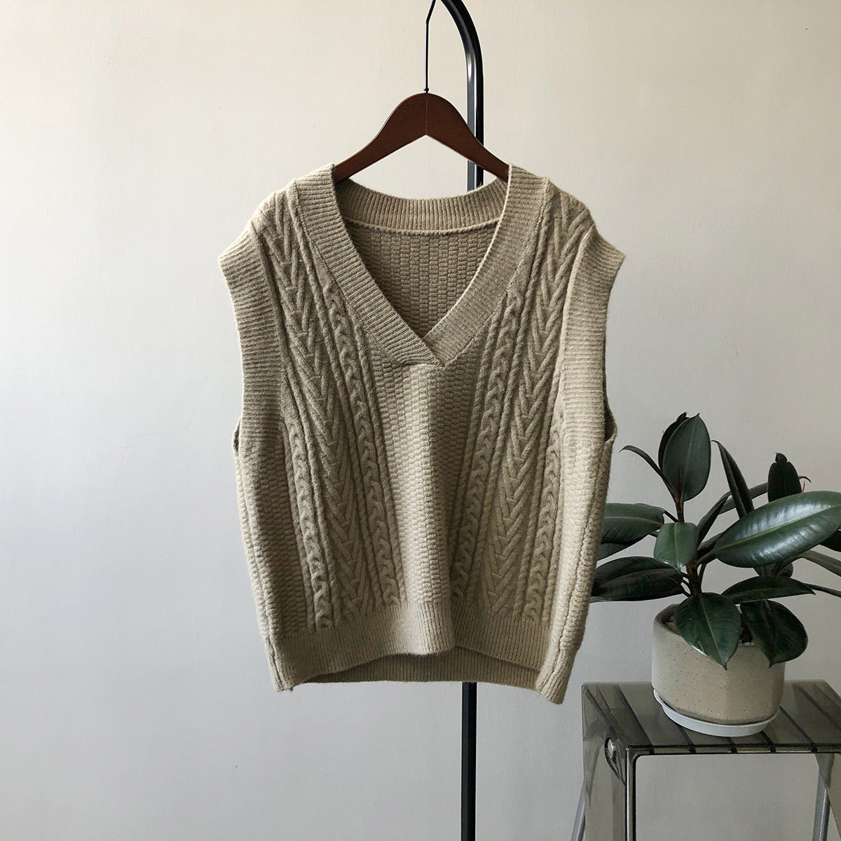 Retro V-Neck Twist Vest – Chic French Waistcoat for Soulmates | same ANTHEM - Green Card / Free Size