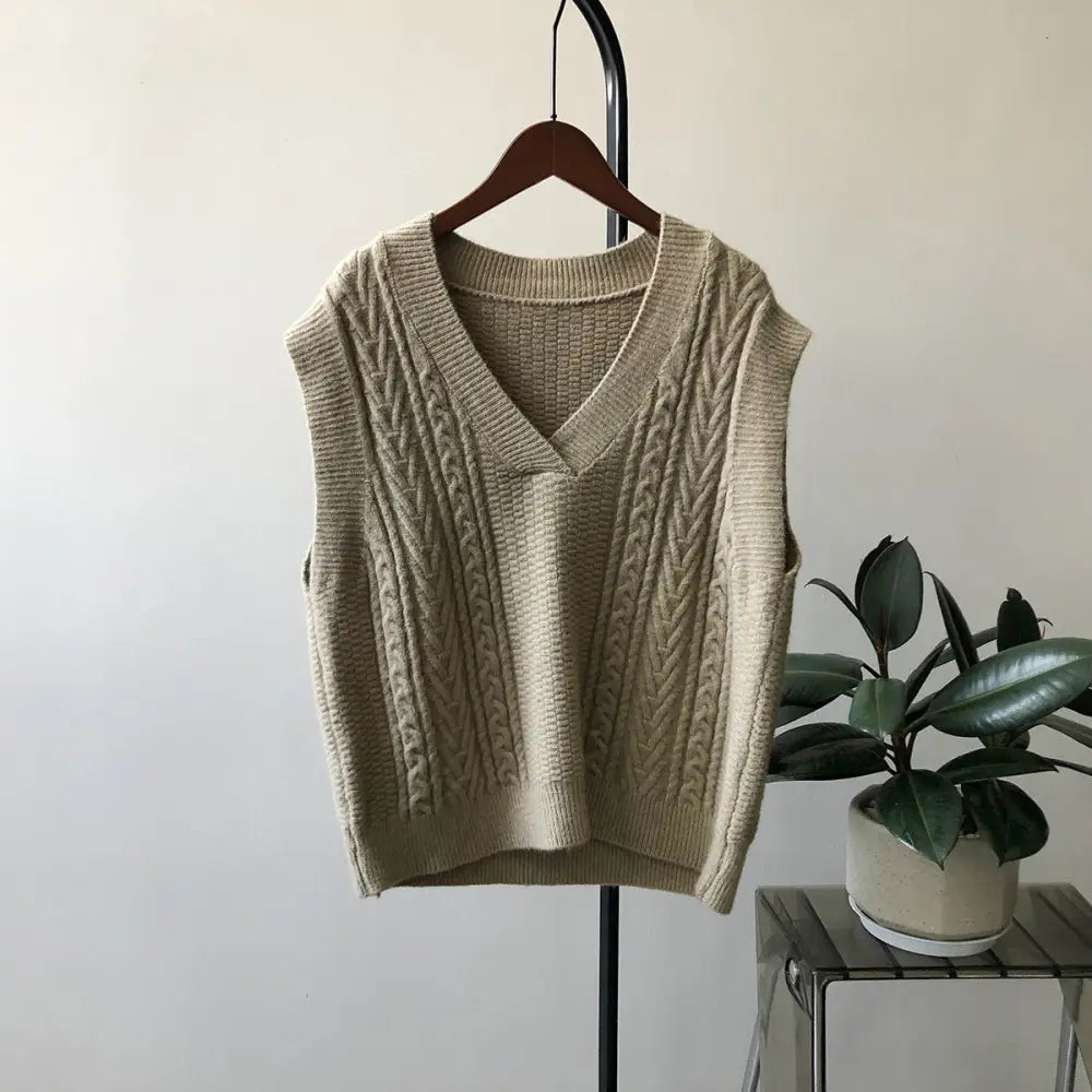 Retro V-Neck Twist Vest – Chic French Waistcoat for Soulmates | same ANTHEM - Green Card / Free Size