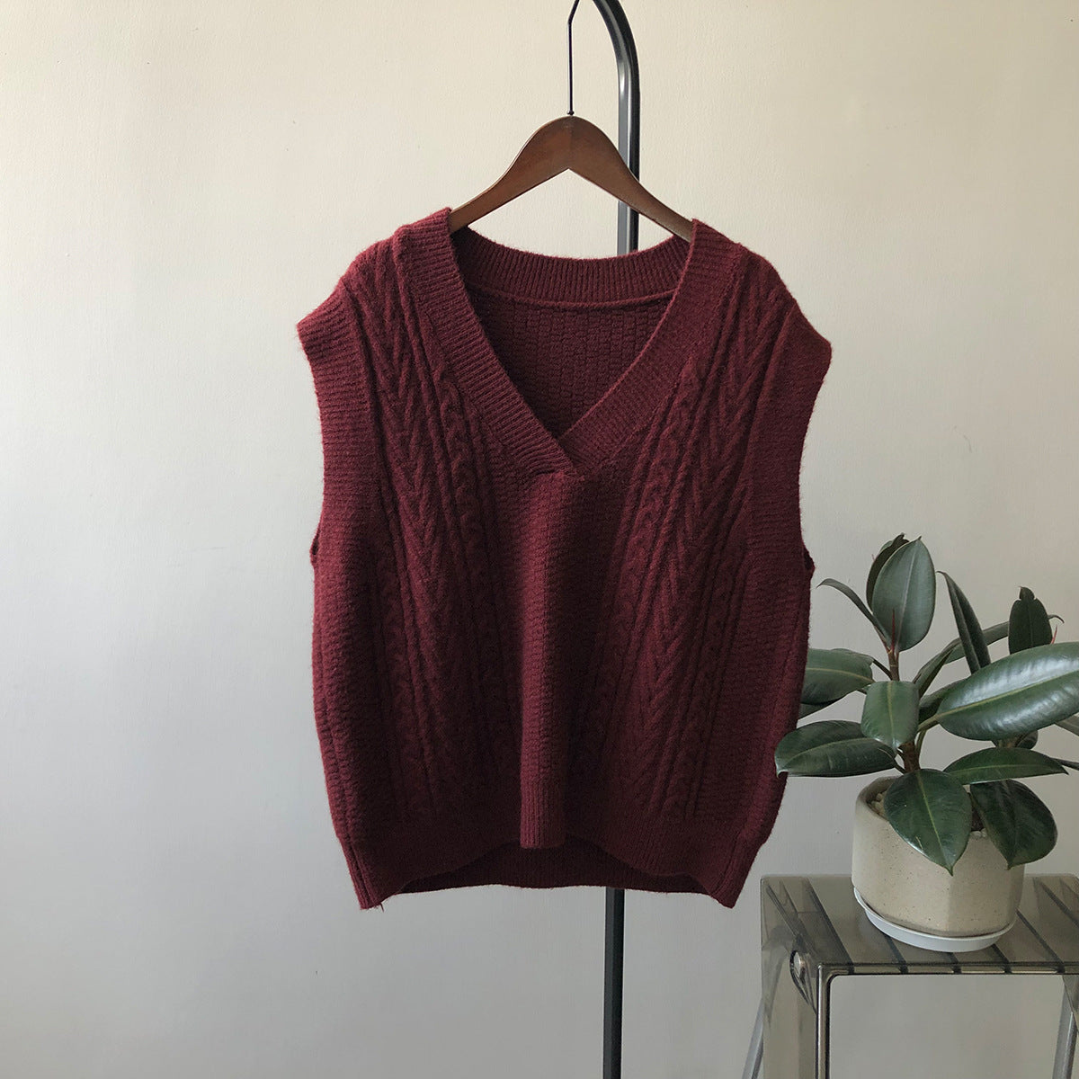 Retro V-Neck Twist Vest – Chic French Waistcoat for Soulmates | same ANTHEM - Red / Free Size