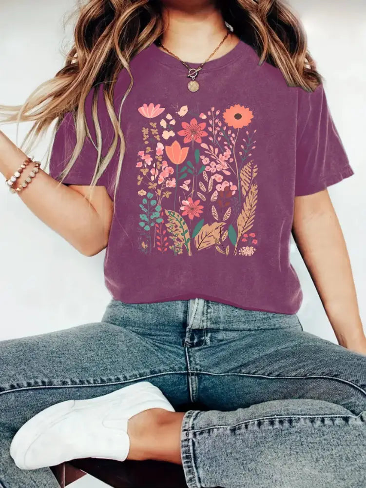 Romantic Floral Graphic Tee – same ANTHEM Dreamy Fashion for Soulmates - Flower Dark Red / L
