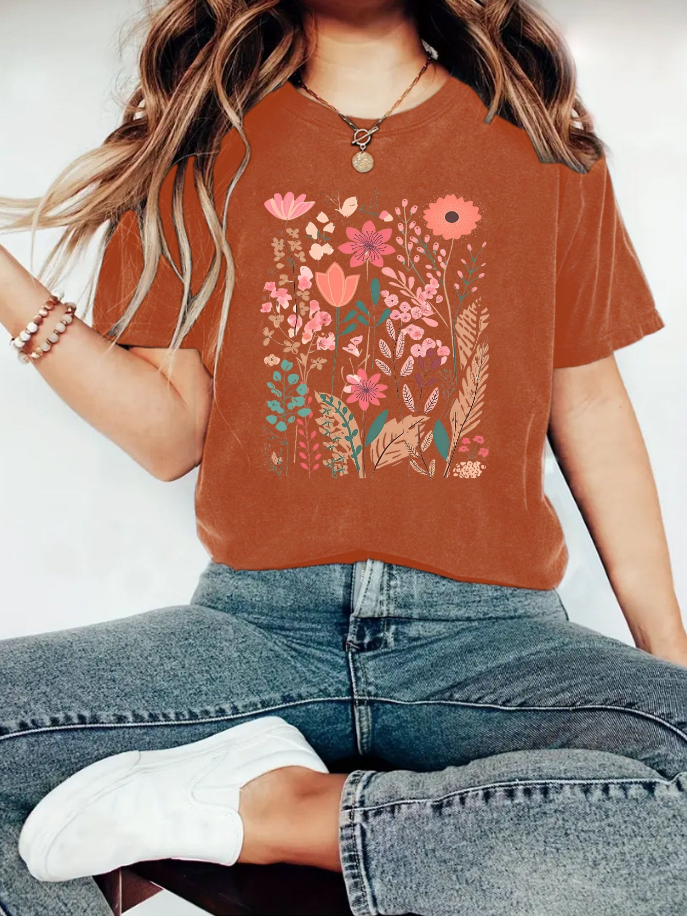 Romantic Floral Graphic Tee – same ANTHEM Dreamy Fashion for Soulmates - Rust Red / L