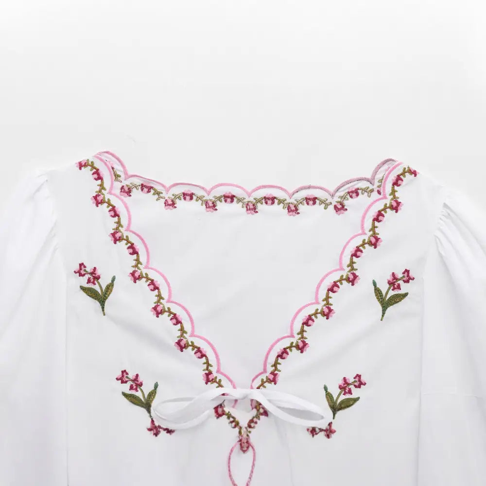 same ANTHEM. Lace-Up Embroidered V-Neck Top – Soulmate Streetwear