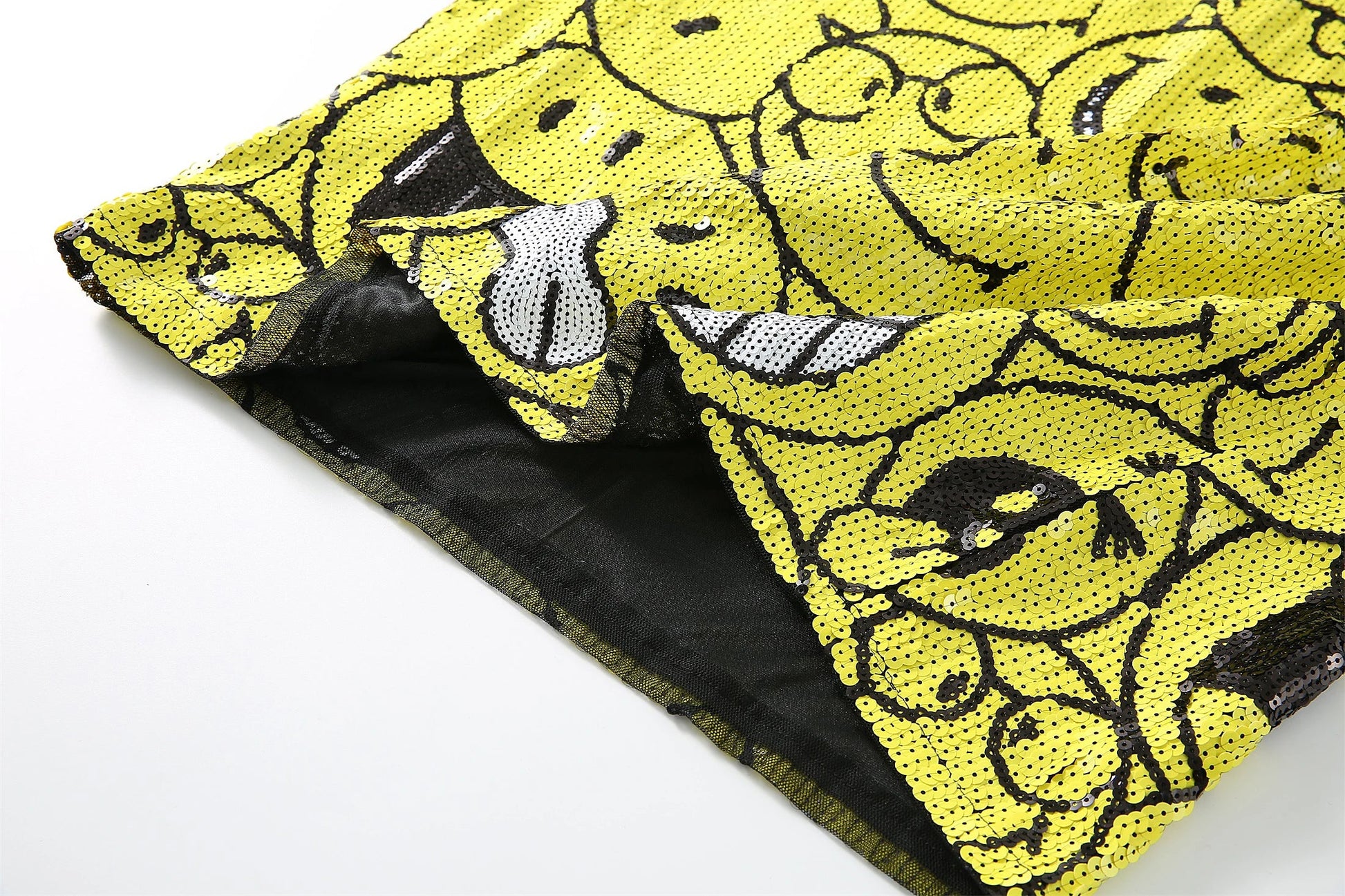 same ANTHEM. Smiley Sequin T-Shirt – Soulmate Streetwear for Besties & Lovers - Yellow / One Size