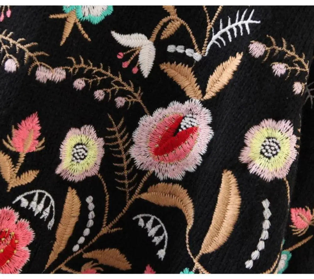 same ANTHEM. Vintage Flower Embroidery Sweater – Korean Autumn Soulmate Streetwear - black / One Size