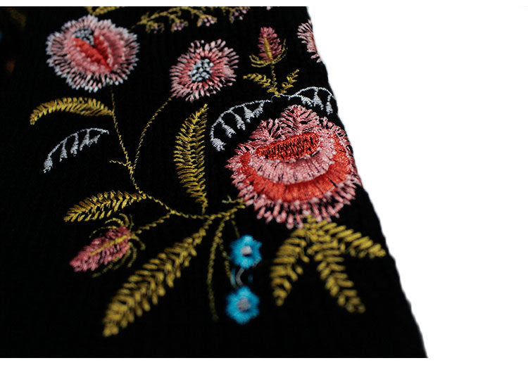 same ANTHEM. Vintage Flower Embroidery Sweater – Korean Autumn Soulmate Streetwear - black / One Size