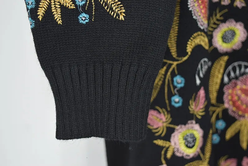 same ANTHEM. Vintage Flower Embroidery Sweater – Korean Autumn Soulmate Streetwear - black / One Size