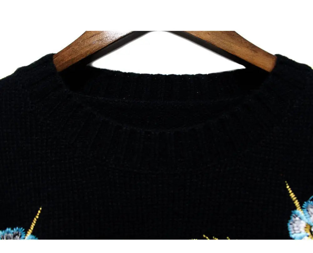 same ANTHEM. Vintage Flower Embroidery Sweater – Korean Autumn Soulmate Streetwear - black / One Size