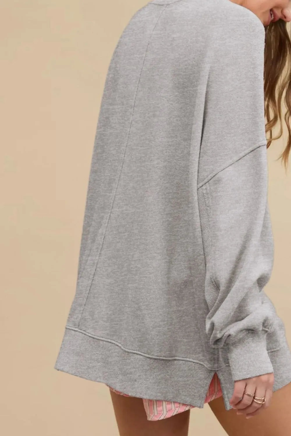 Side Slit Streetwear Sweatshirt – same ANTHEM | Casual Style for Soulmates & Lovers