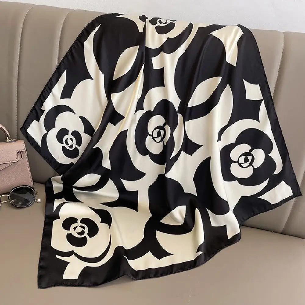 Small Elegant Square Scarf – same ANTHEM. Soulmate Streetwear - black / 70*70cm