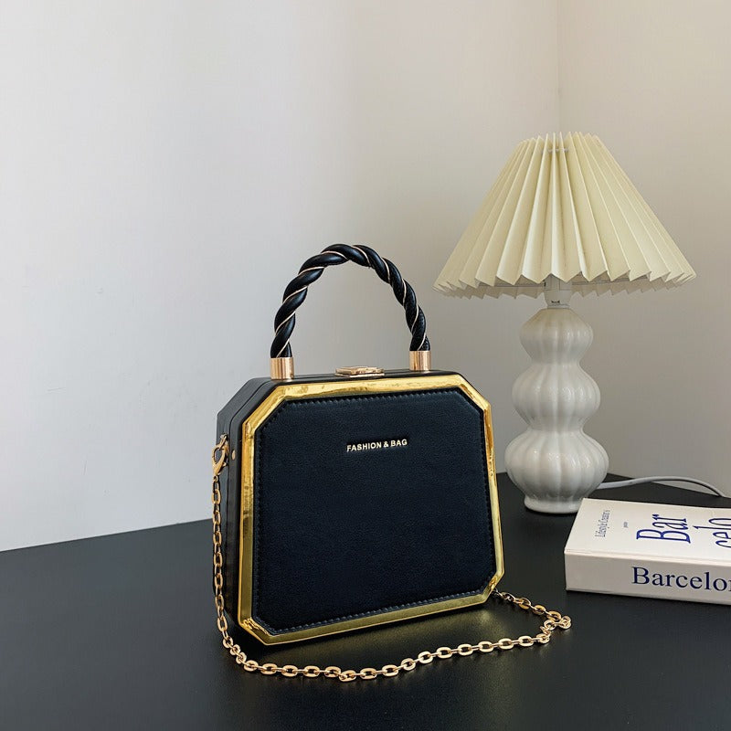 Small Square Chain Crossbody Bag | same ANTHEM. Soulmate Streetwear - black / 18*7*15