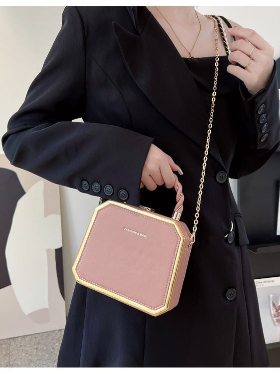 Small Square Chain Crossbody Bag | same ANTHEM. Soulmate Streetwear