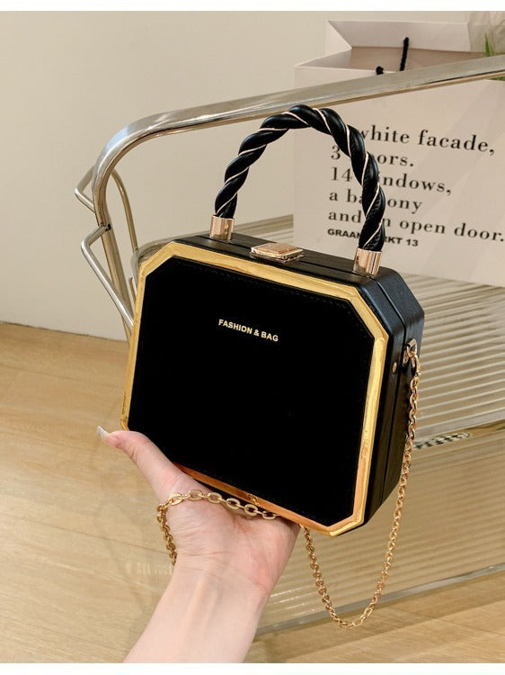 Small Square Chain Crossbody Bag | same ANTHEM. Soulmate Streetwear