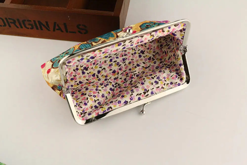 Vintage Embroidered Coin Purse | same ANTHEM. - Bag