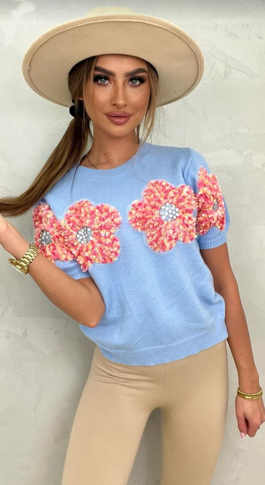 weet Pink Flower Sweater – Dreamy Japanese Style | same ANTHEM - Red flowers on blue background / S