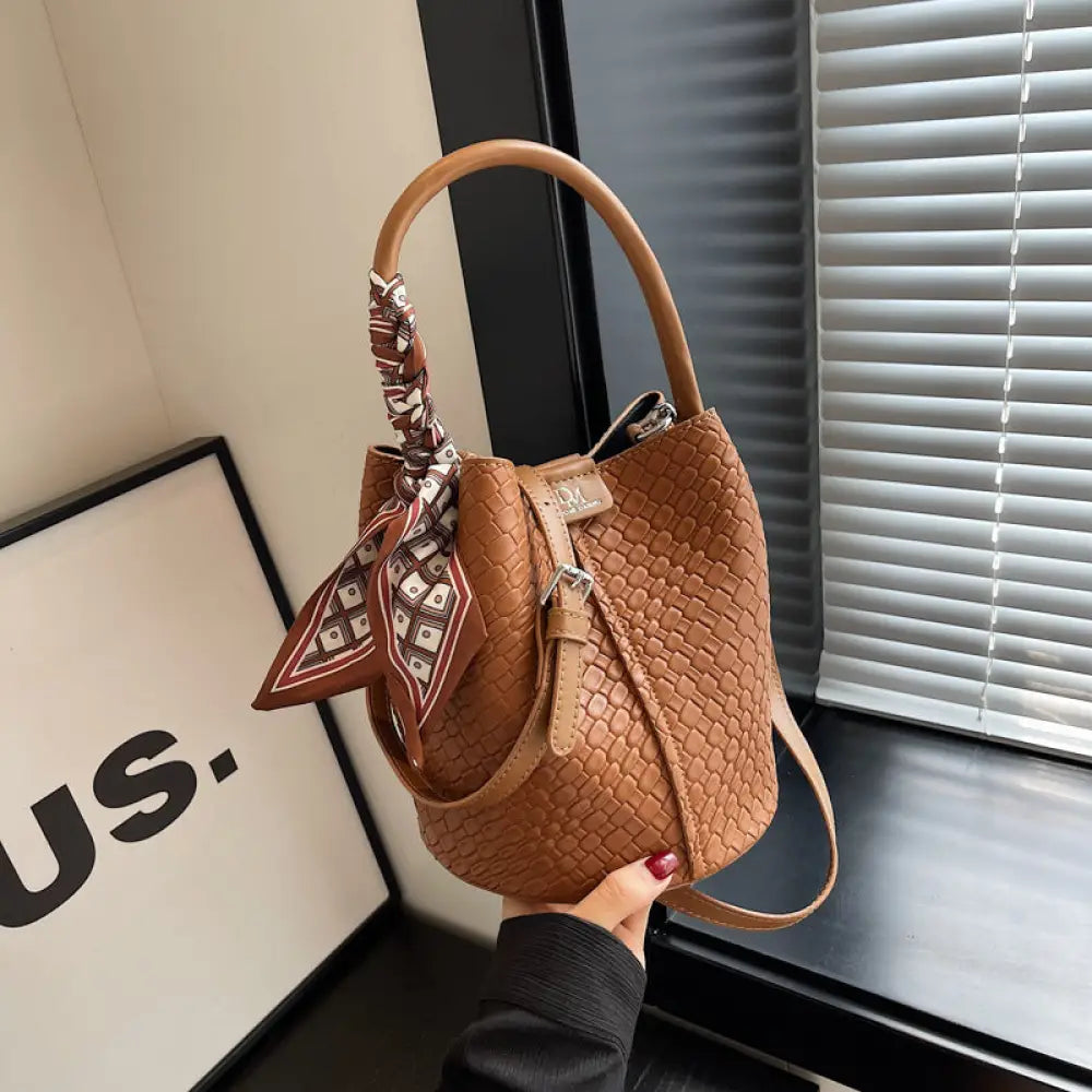 Woven Bucket Bag | same ANTHEM.