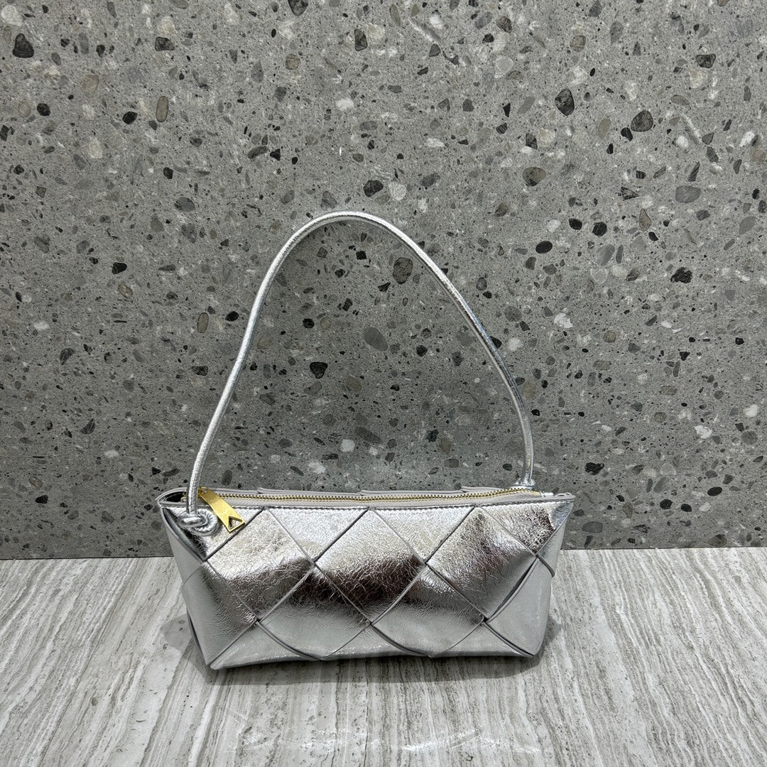 Woven Leather Crossbody Bag | Soulmate Streetwear by same ANTHEM.