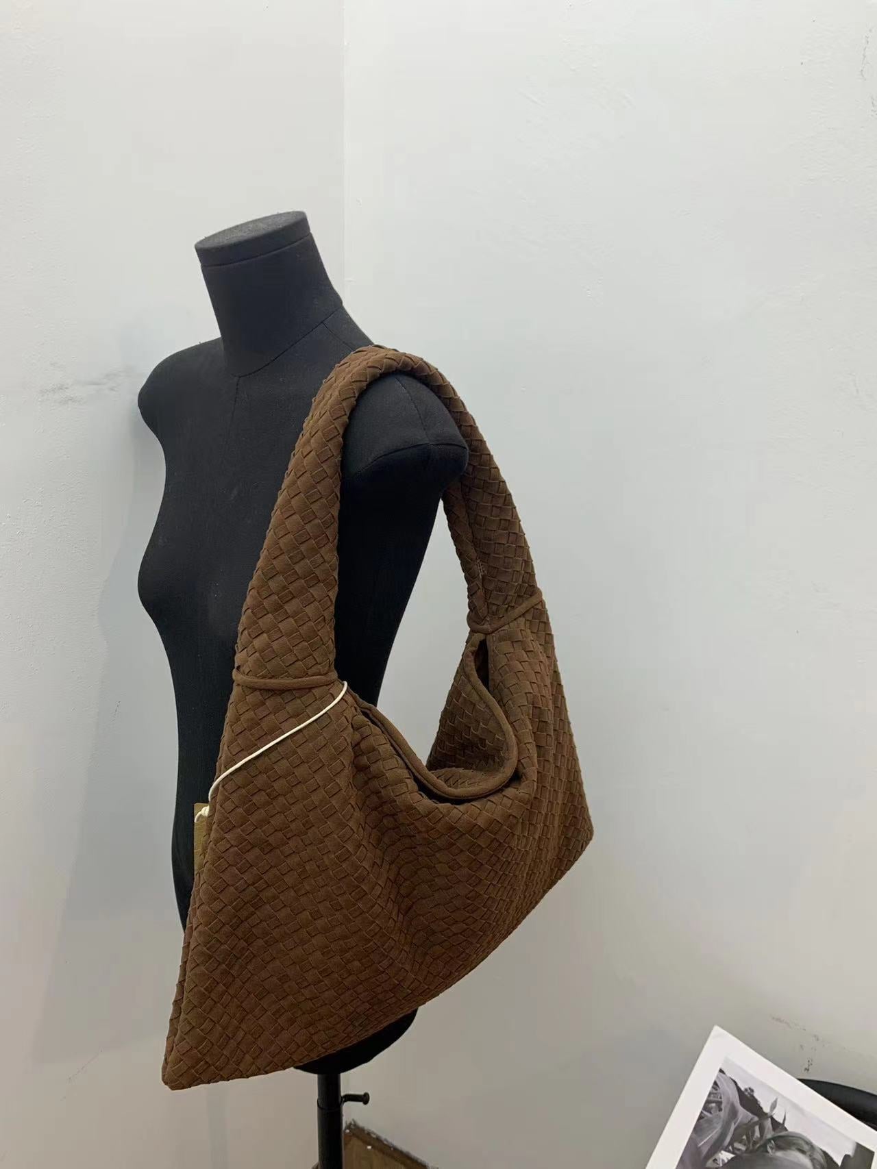 Woven Suede Tote Bag – Soulmate Streetwear Essential | same ANTHEM - coffee